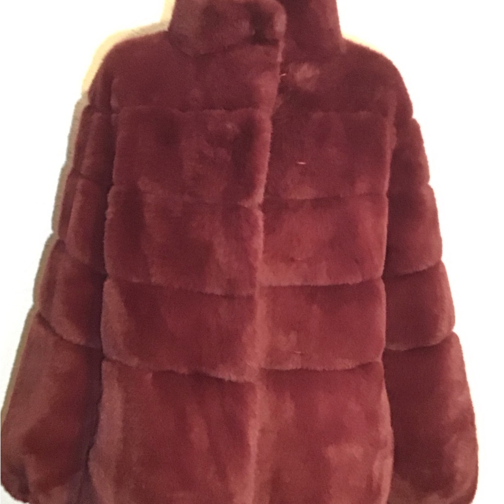 Diane Von Furstenburg womens burgundy faux fur jacket size small - Picture 3 of 11